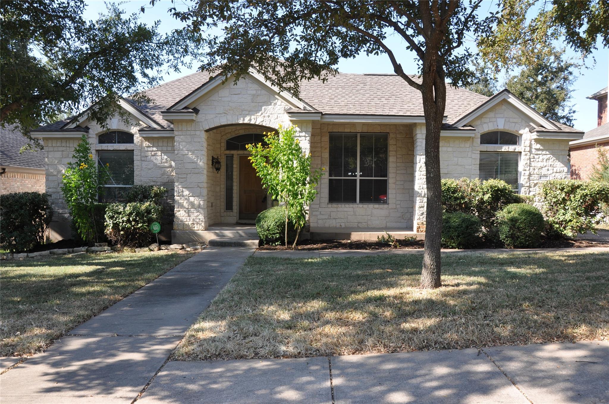 Listing photo 1 of 16616  Dalmahoy Dr