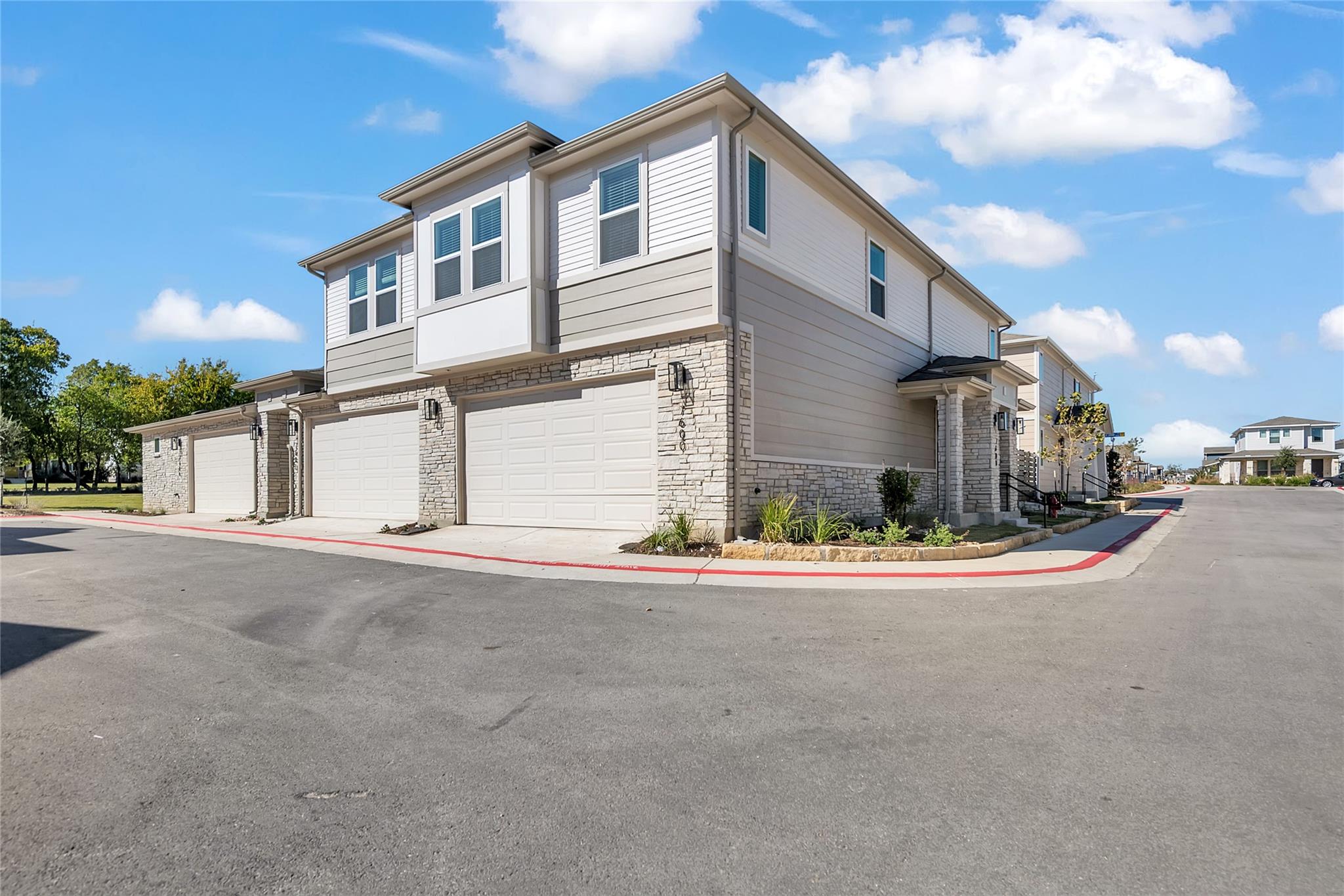 Listing photo 1 of 9312  Curious Squirrel St
