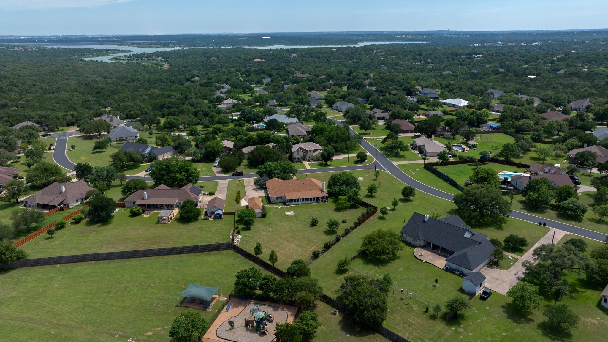 Listing photo 1 of 101  Lakeview Ln