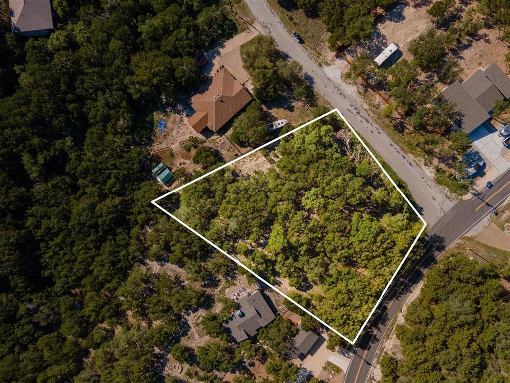 Listing photo 1 of 20705  Northland Dr