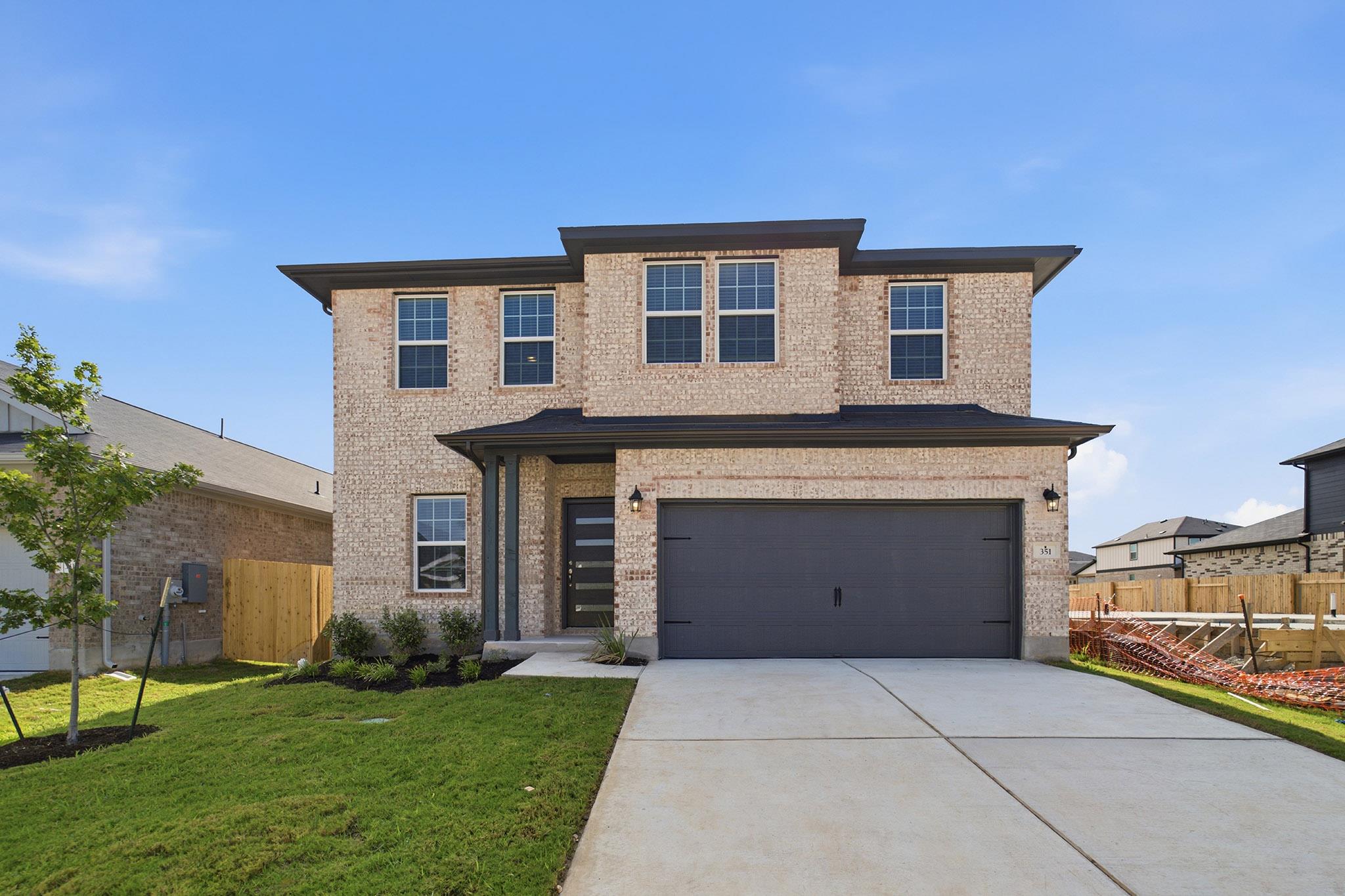 Listing photo 1 of 351  Begonia St