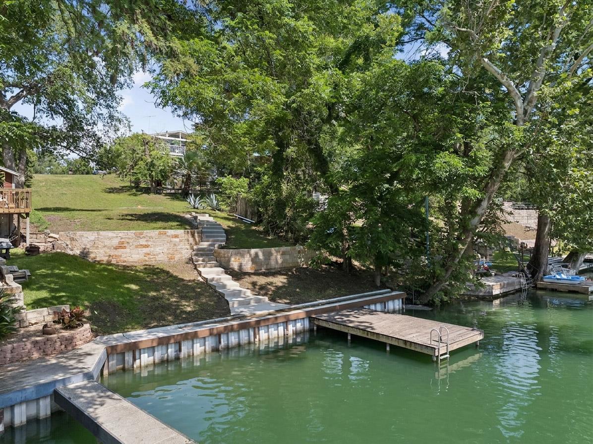Listing photo 1 of 628  Cypress Ridge None