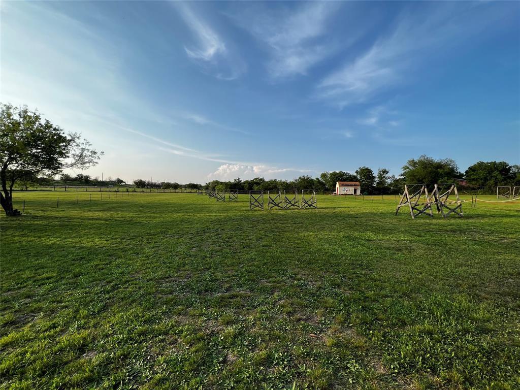 Listing photo 1 of 5400 E Howard Ln