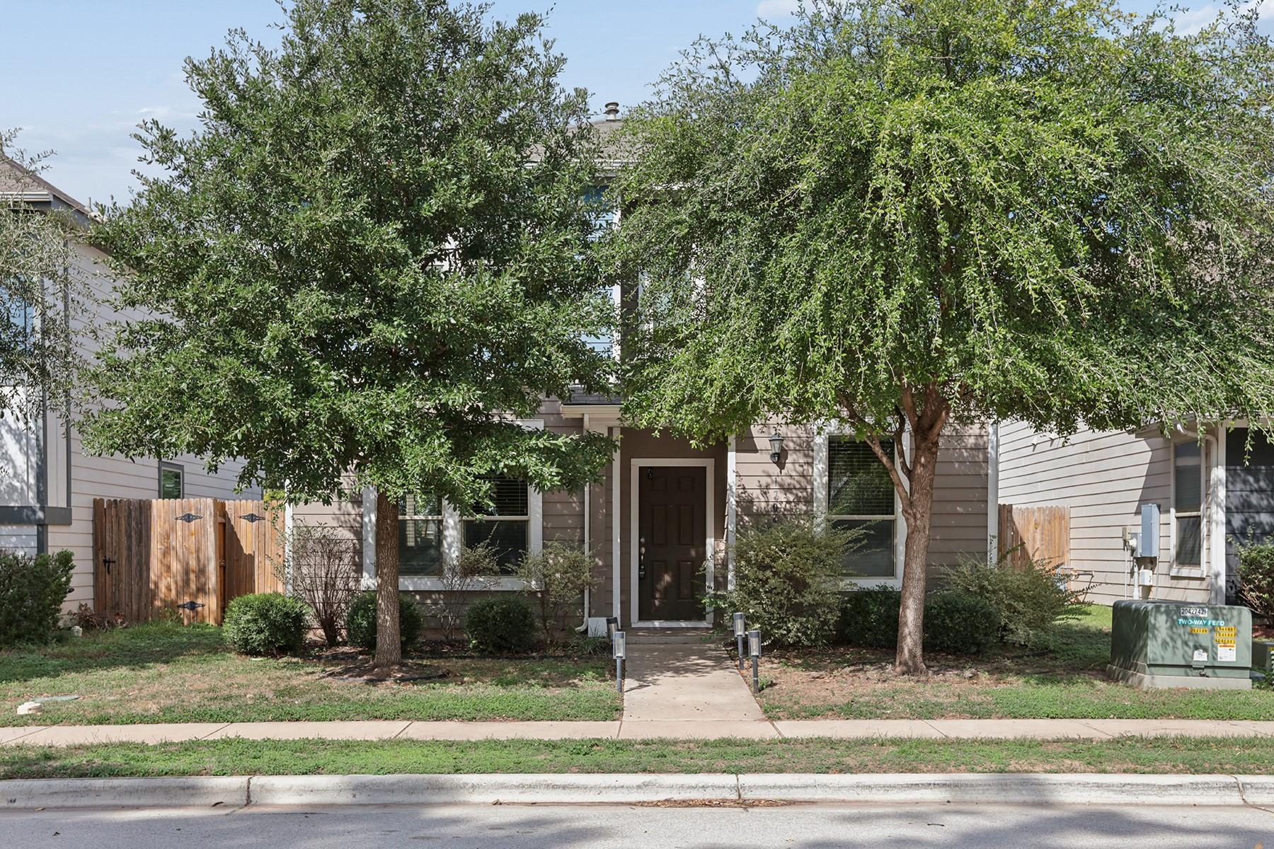 Listing photo 1 of 1704  Los Olivios Way