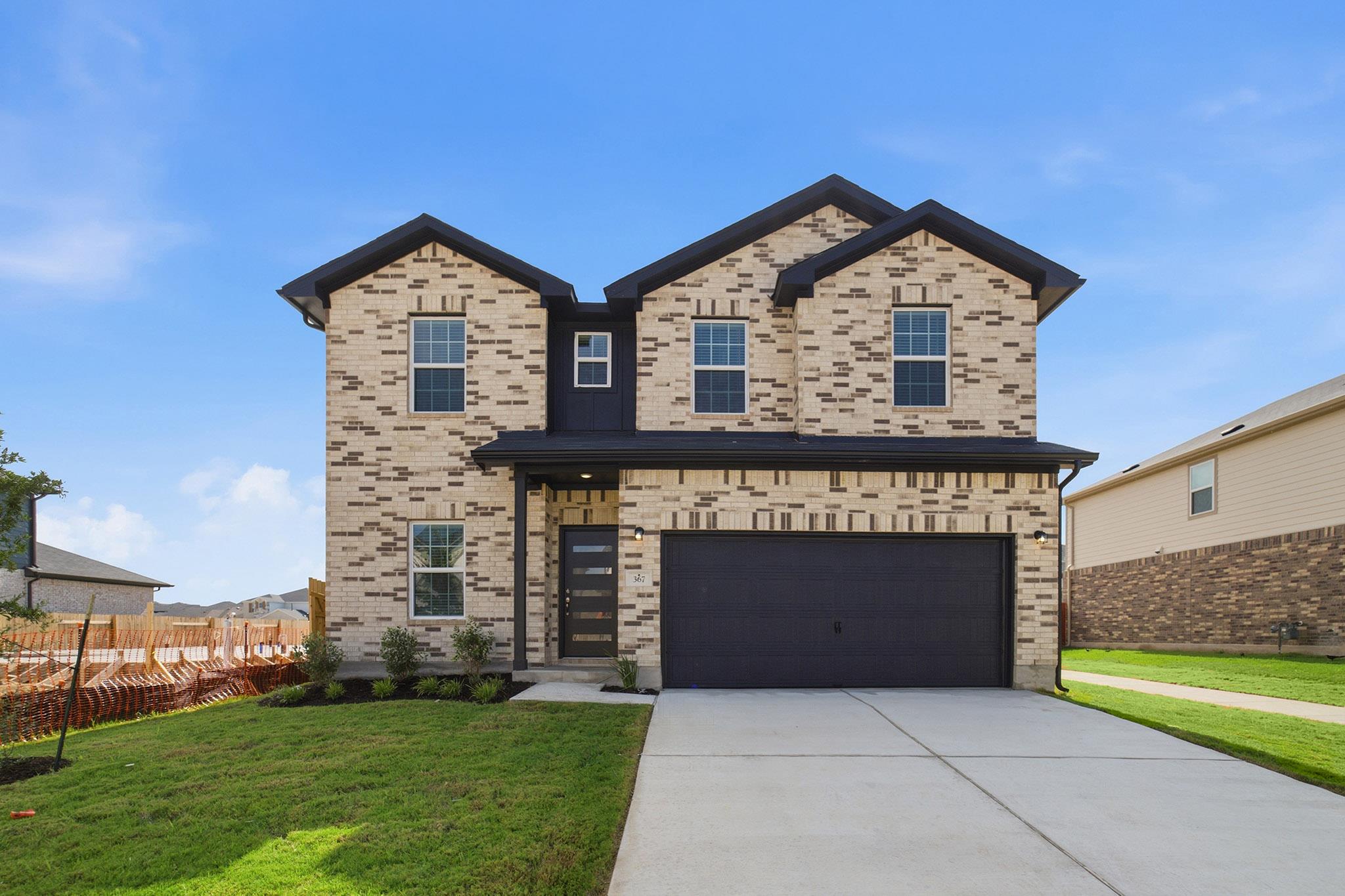 Listing photo 1 of 367  Begonia St