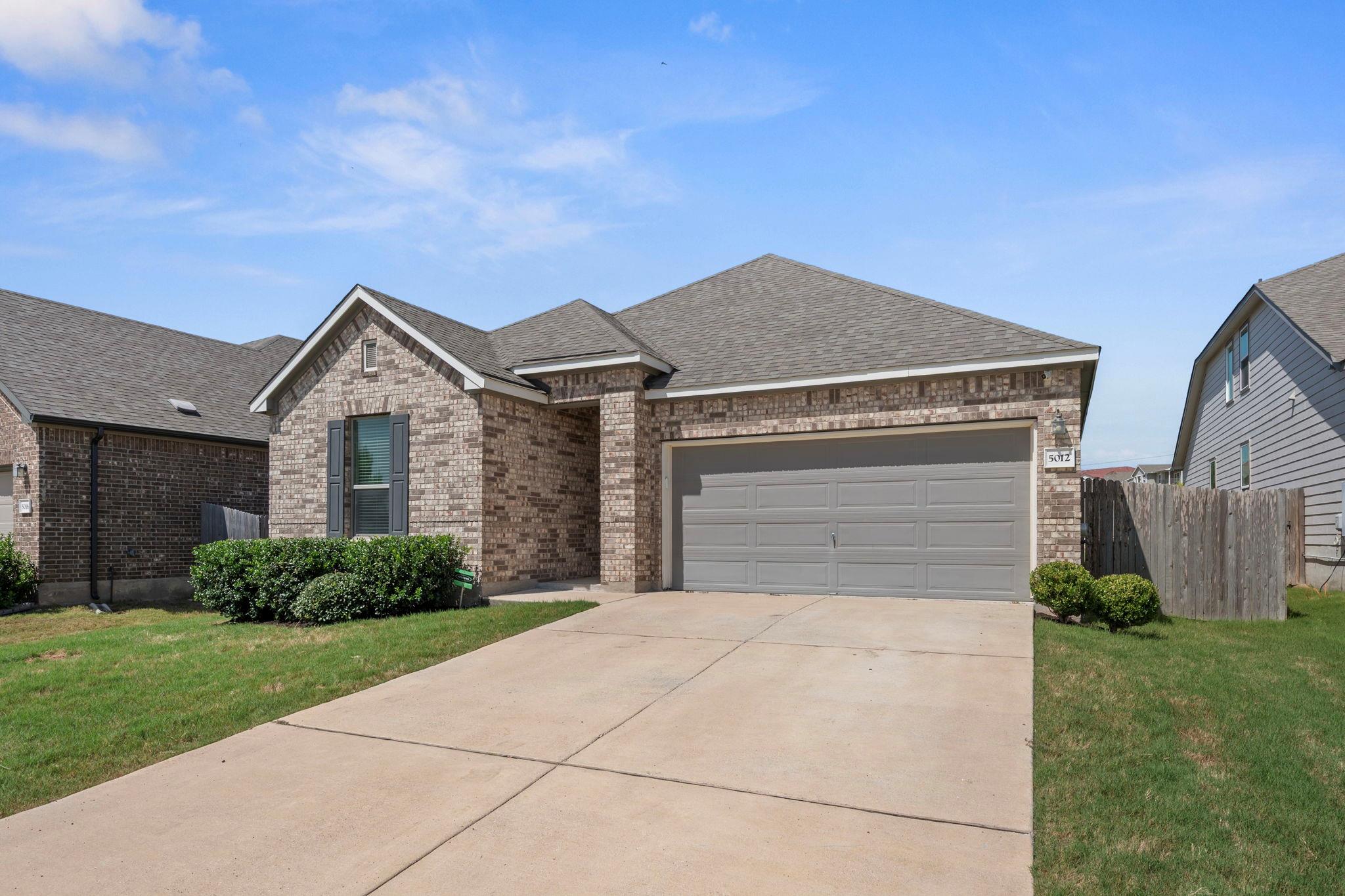 Listing photo 1 of 5012  Magari Path