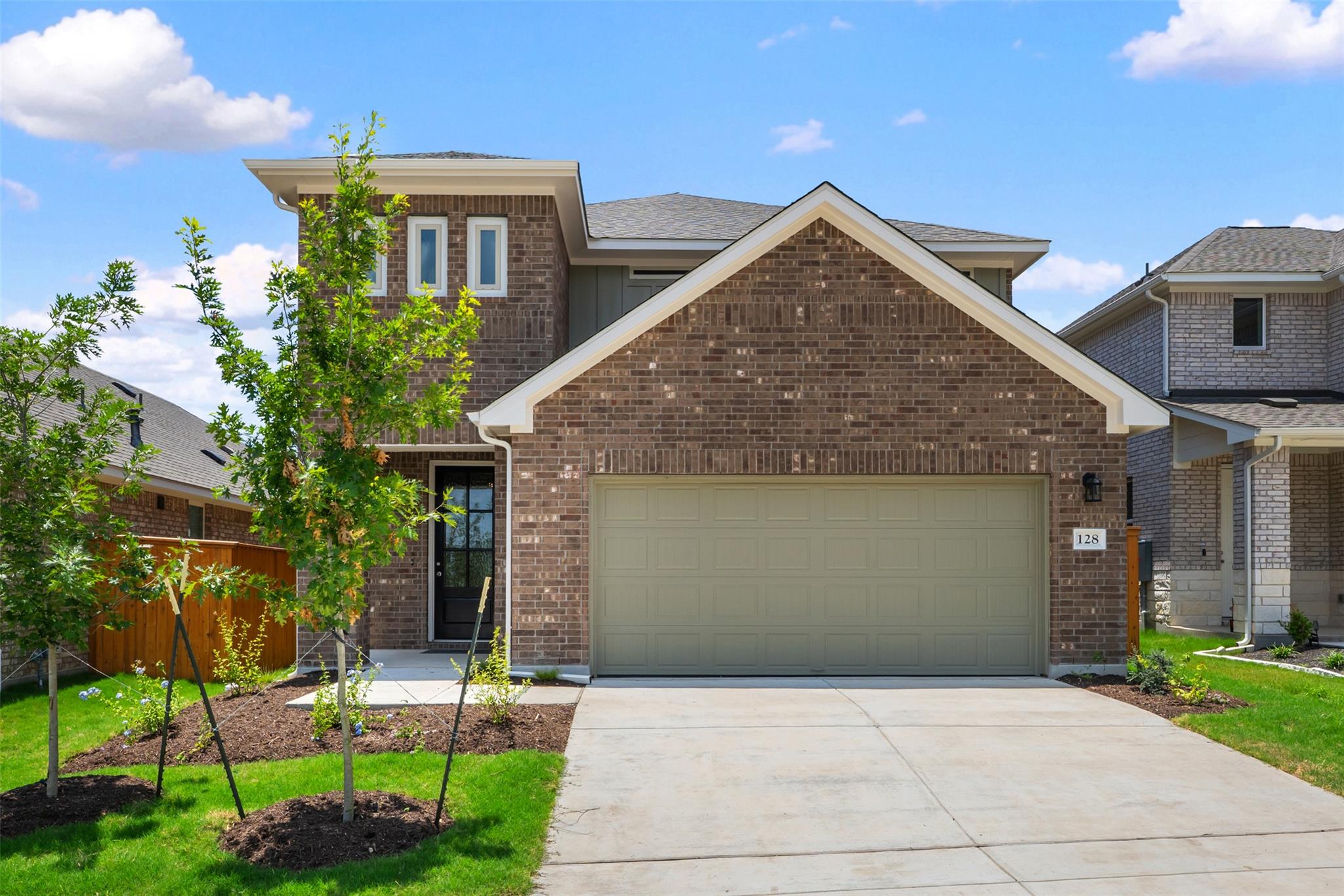Listing photo 1 of 321  Possumhaw Ln