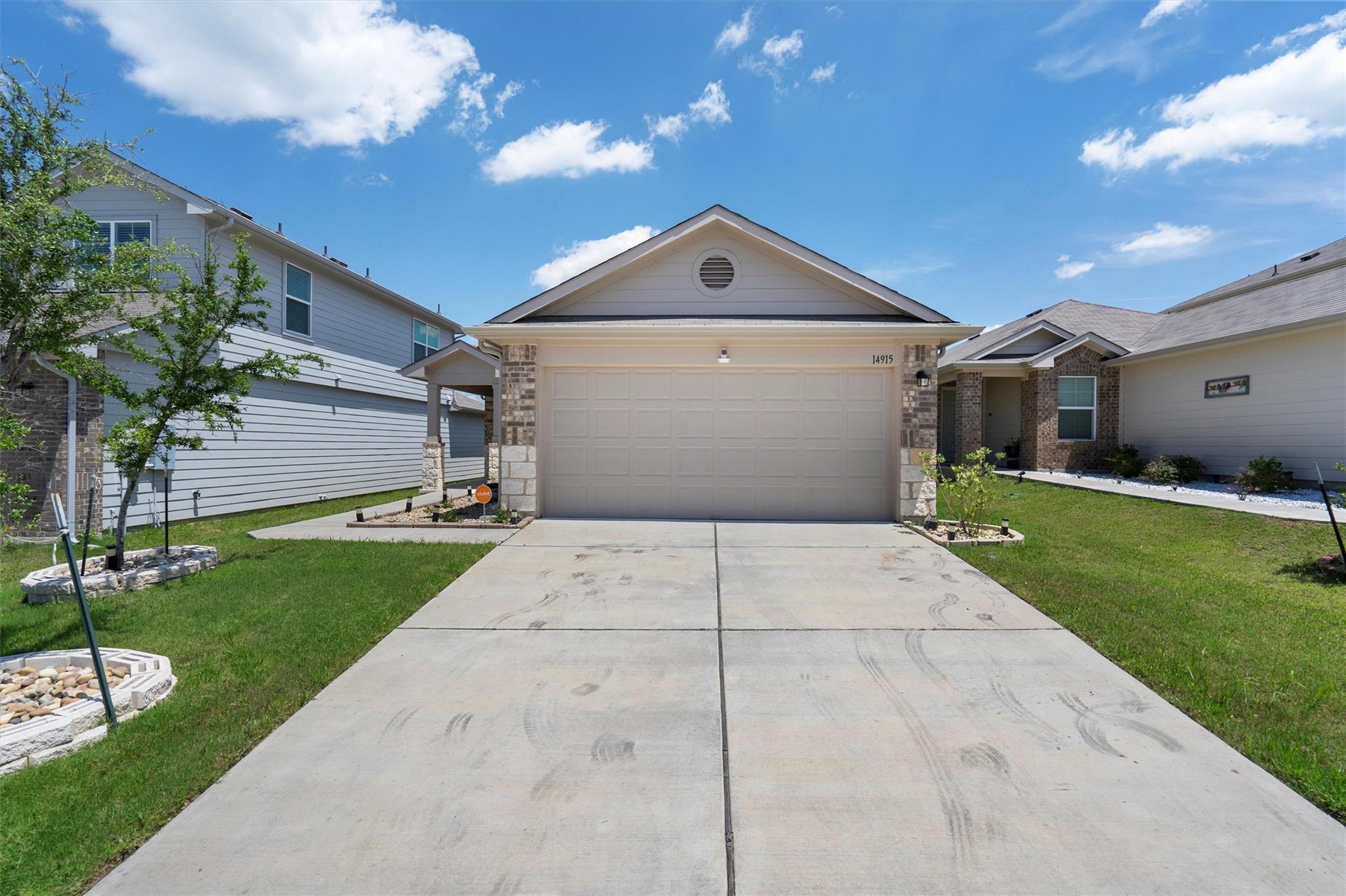 Listing photo 1 of 14915  Gypsum Mill Rd