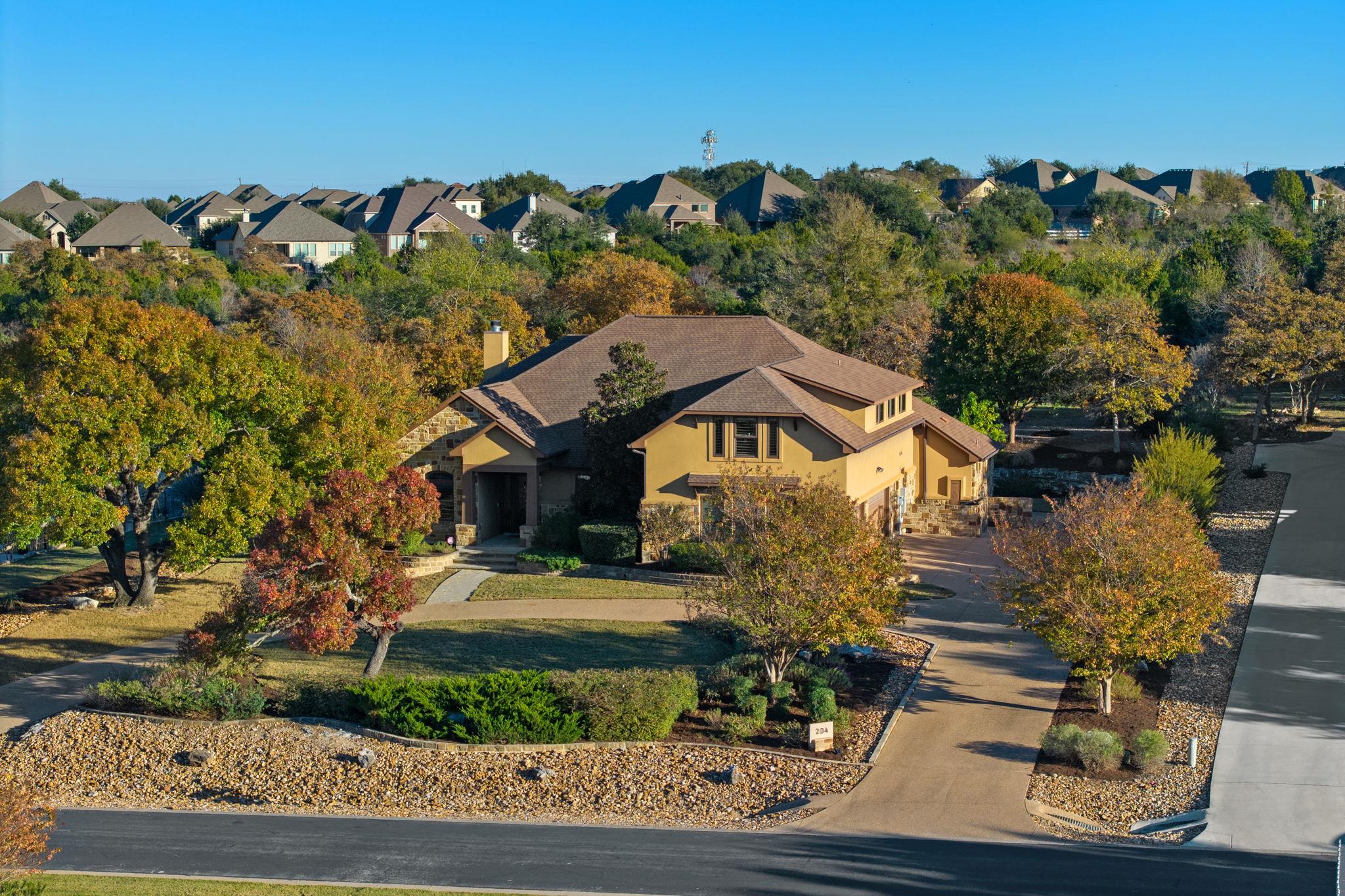 Listing photo 1 of 204  Overlook Ct