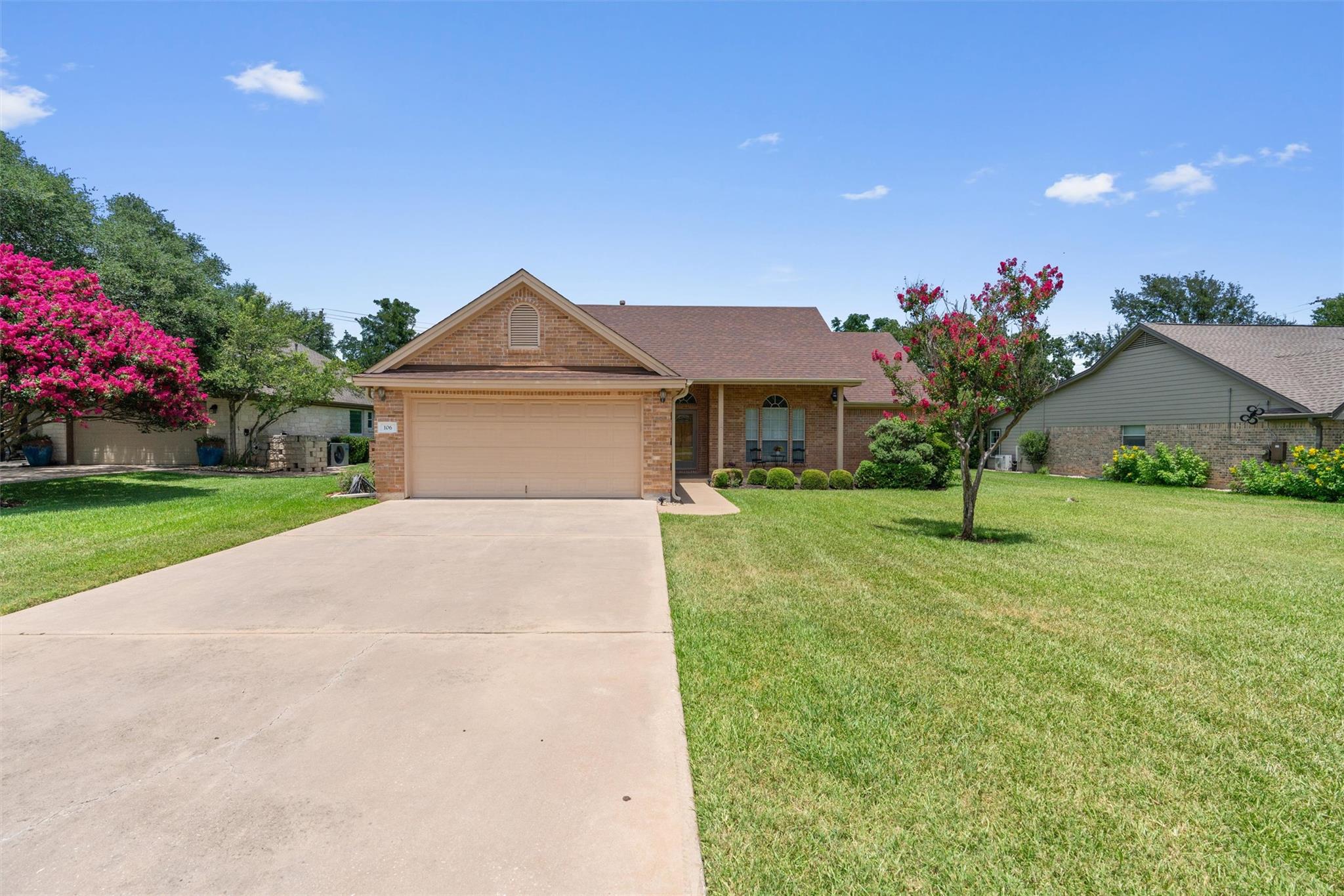 Listing photo 1 of 106  Stacey Ln