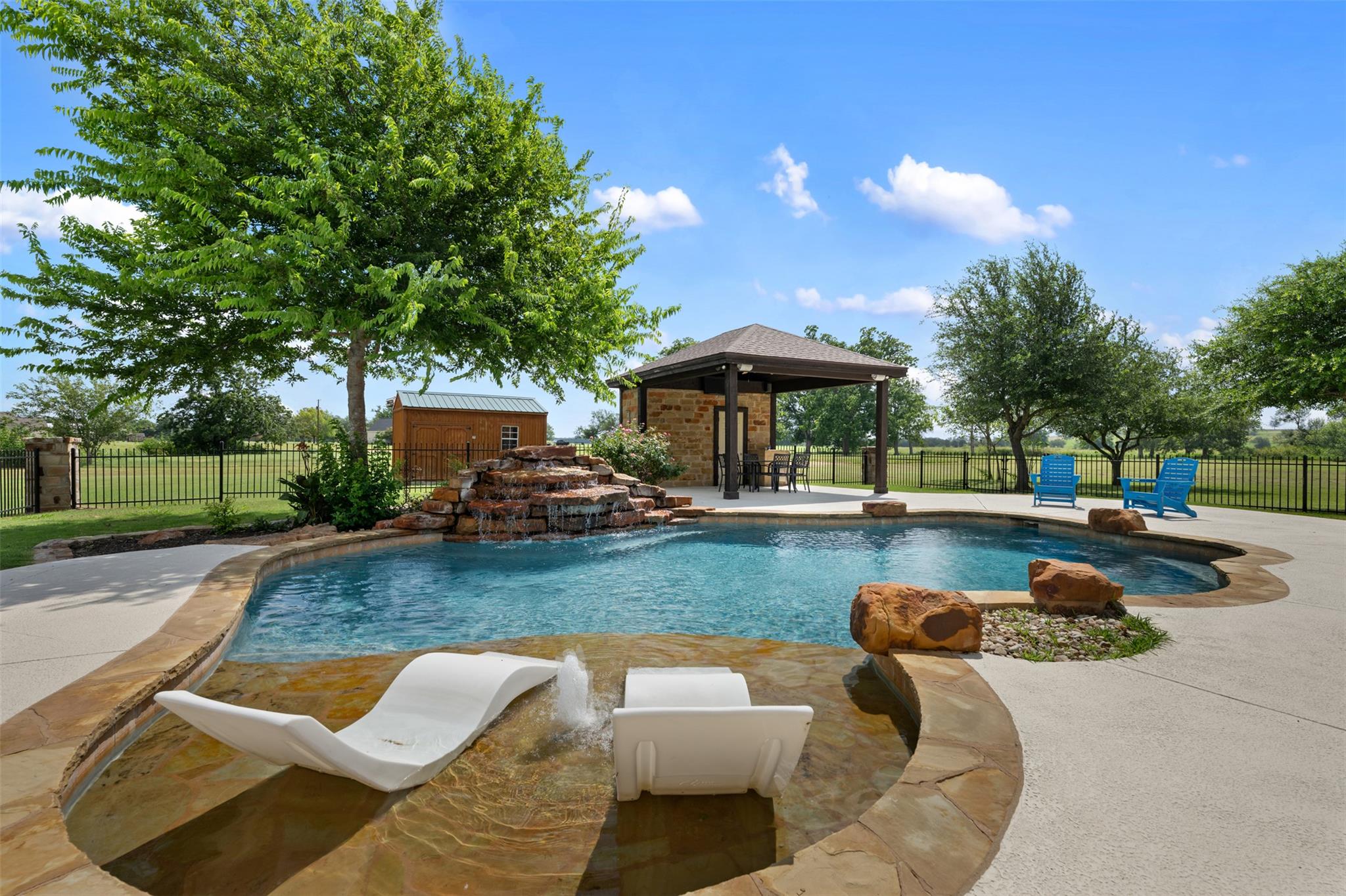 Listing photo 1 of 328  Apache Pass