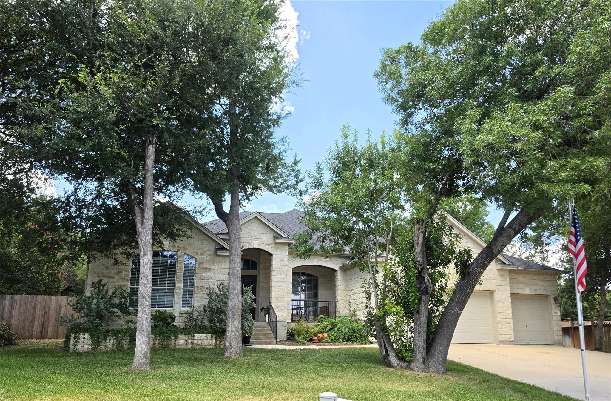 Listing photo 1 of 9101  Dona Villa Pl