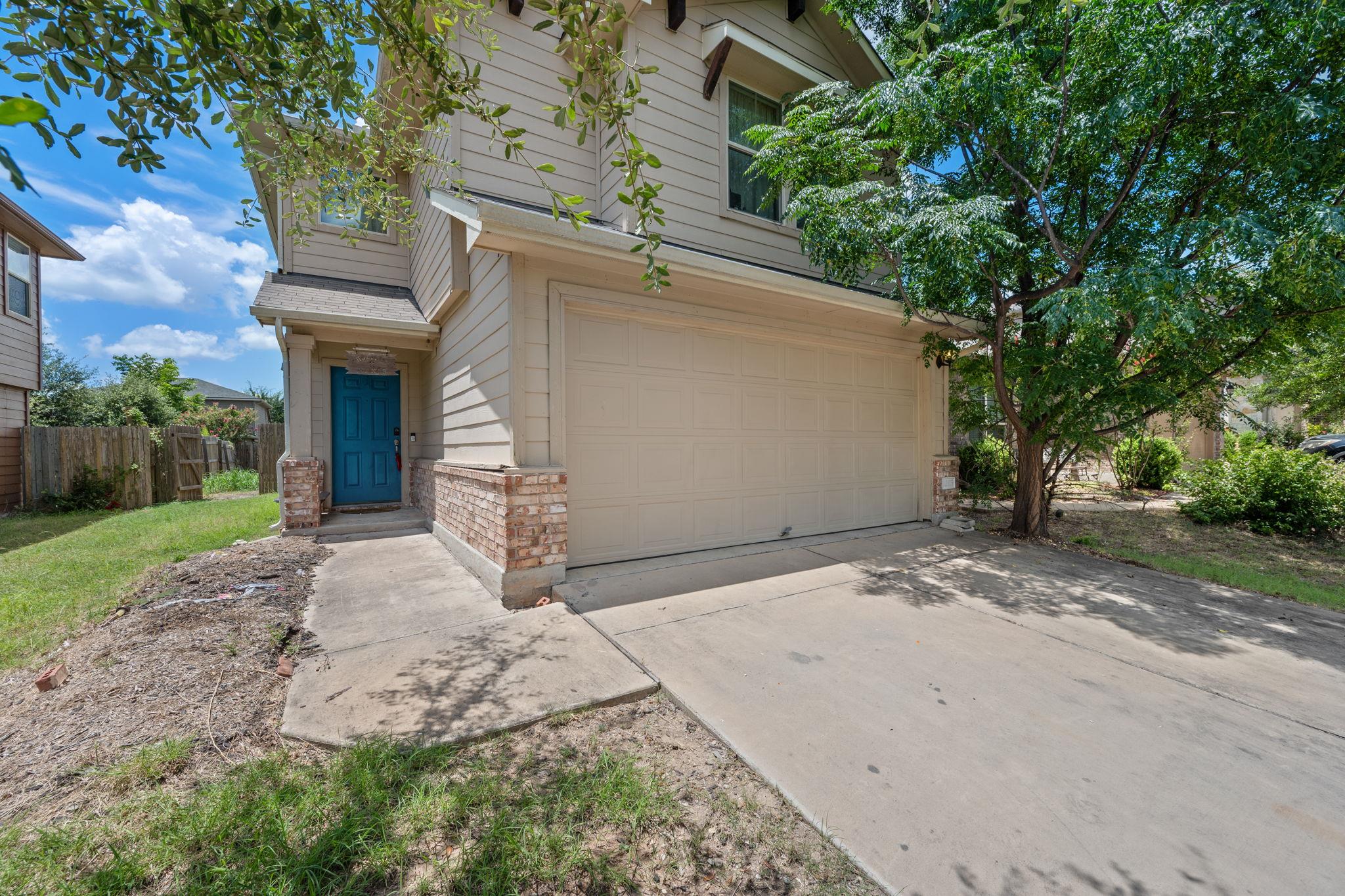 Listing photo 1 of 12115  Walter Vaughn Dr