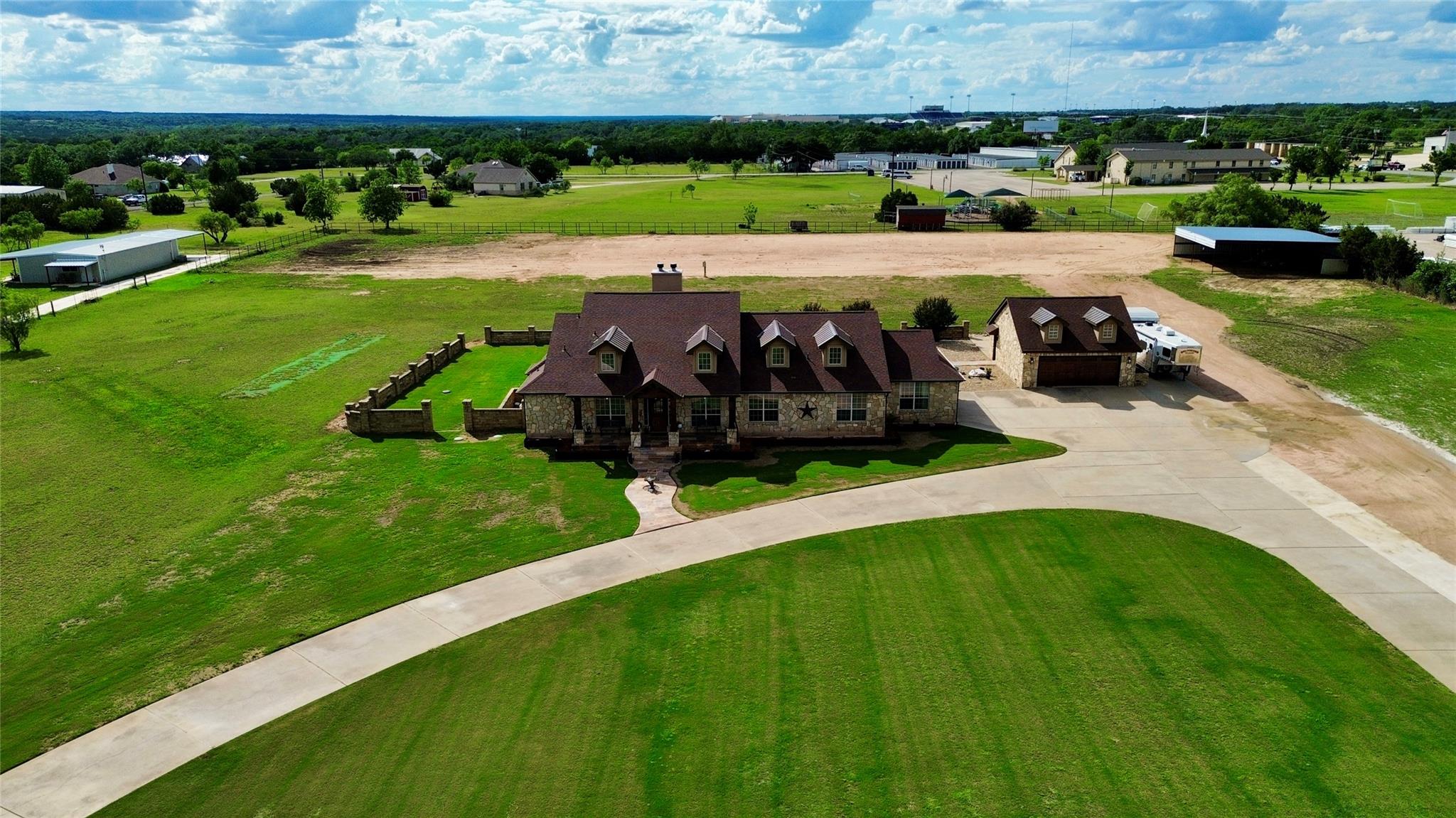 Listing photo 1 of 106  Deep Lake Dr