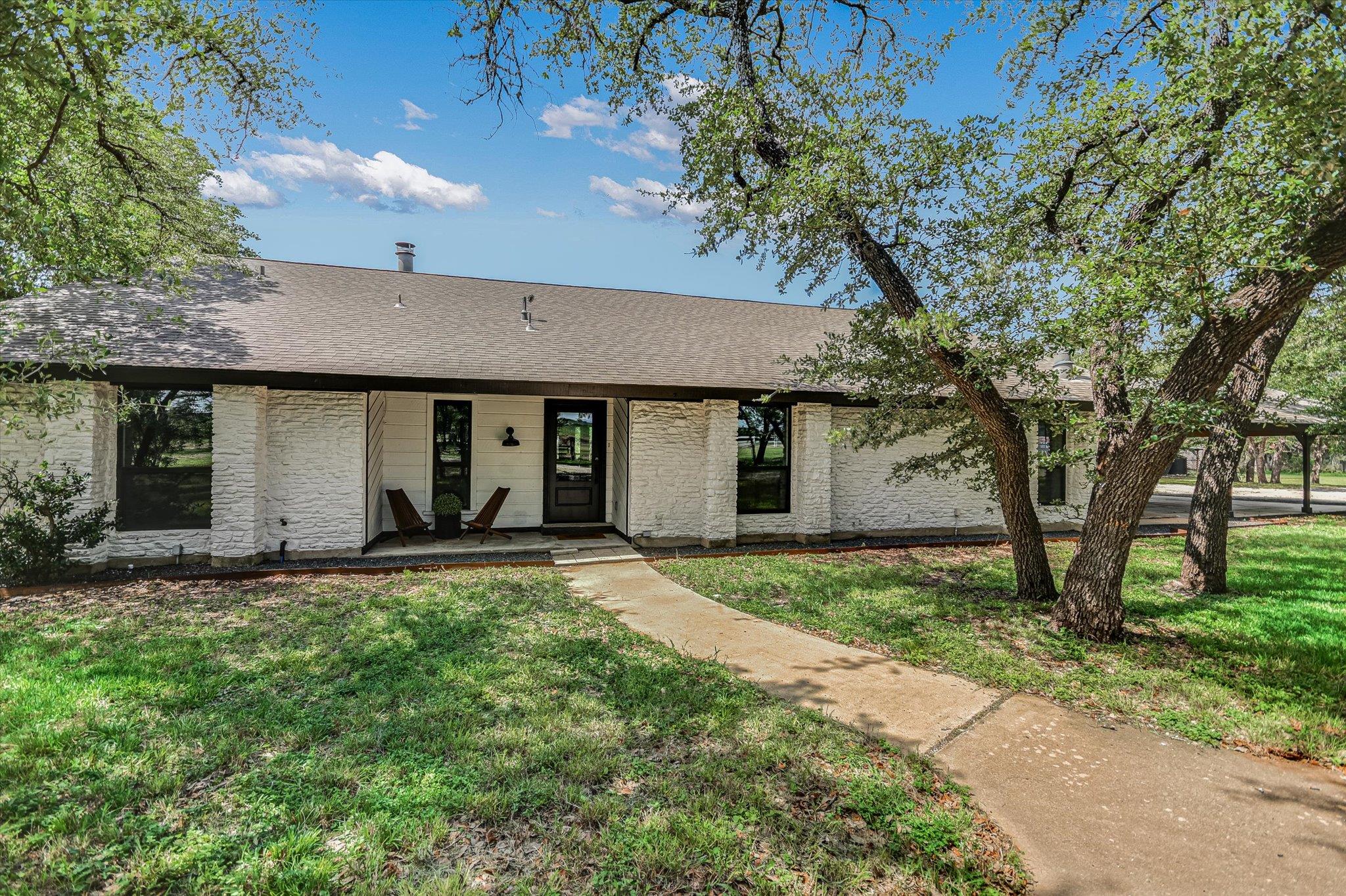 Listing photo 1 of 4717  Sam Bass Rd