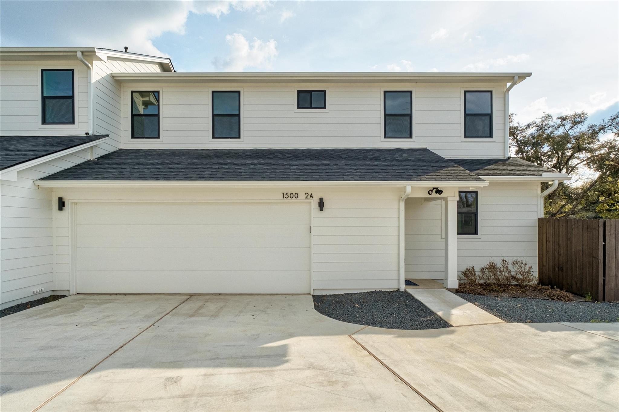 Listing photo 1 of 1500  Sylvan Glade None  #2A