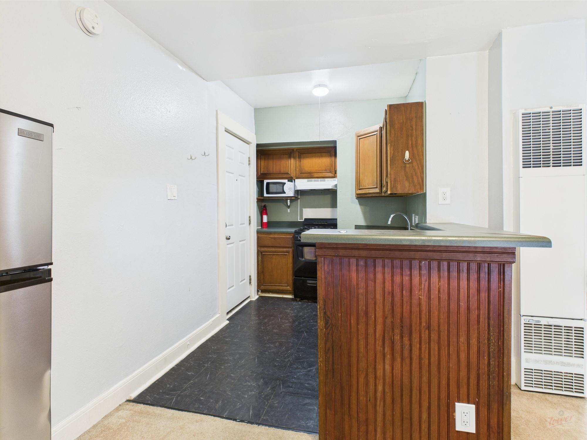 Listing photo 1 of 3006  Duval St  #1