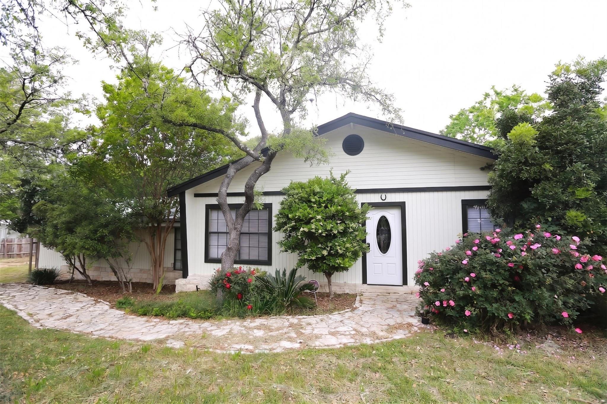 Listing photo 1 of 1125  San Augustine Dr