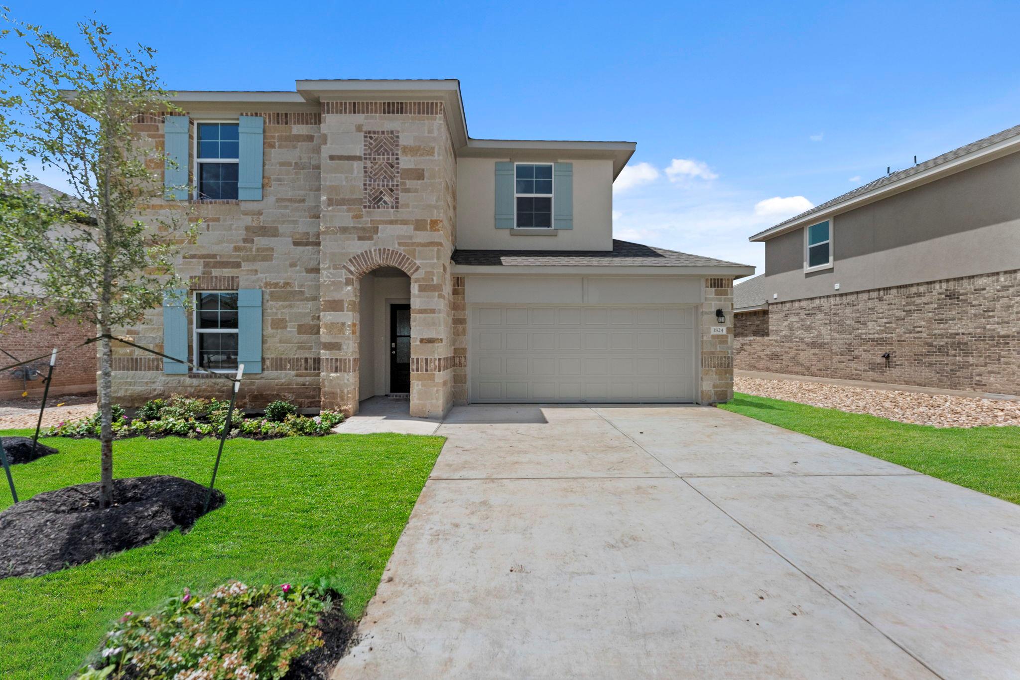 Listing photo 1 of 1824  Dandy Brush Dr