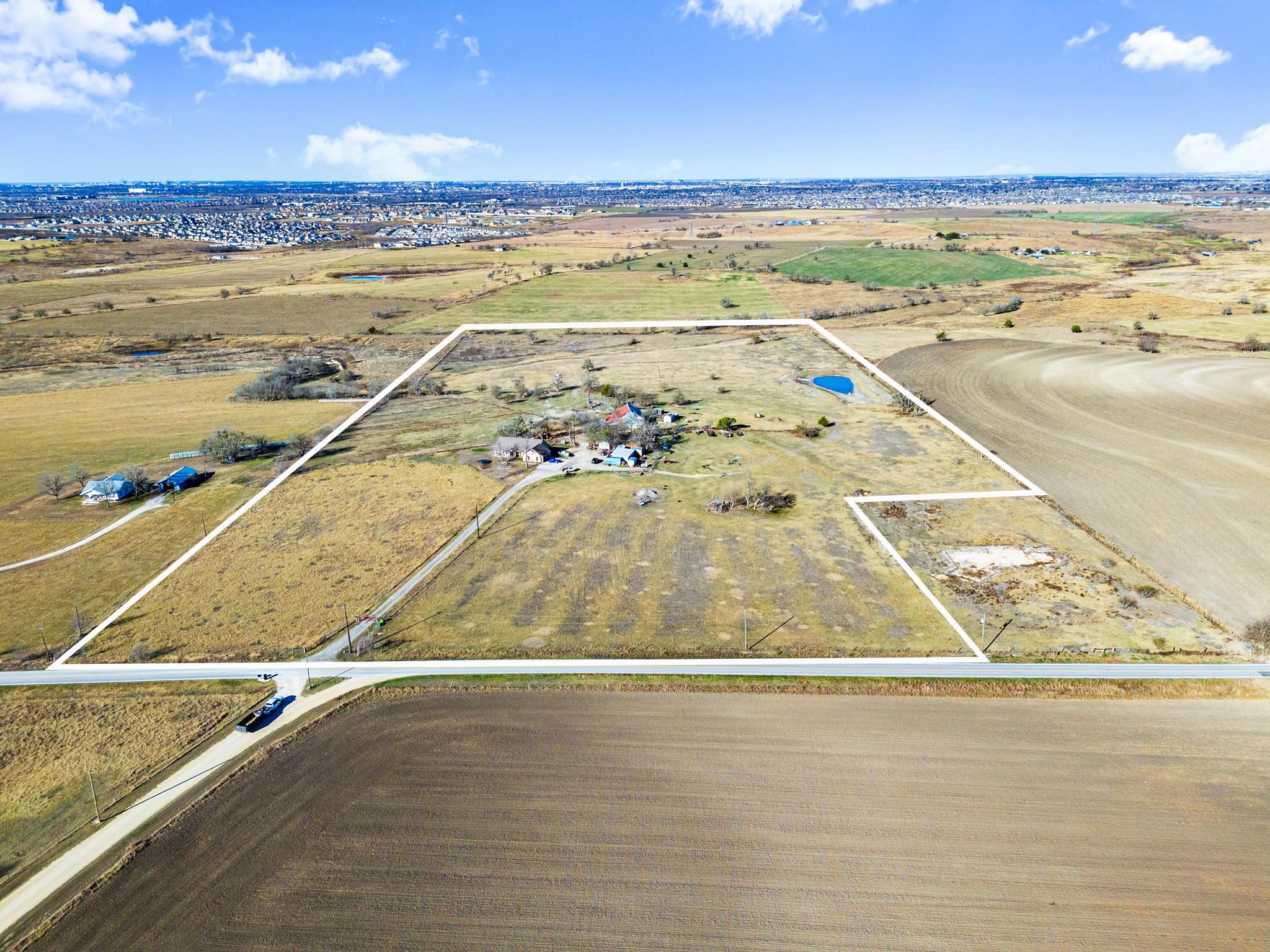 Listing photo 1 of 19700  Engelmann Ln