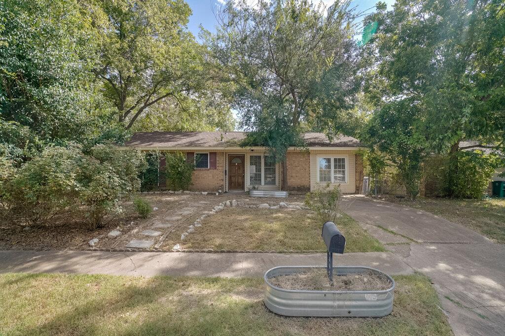 Listing photo 1 of 509  Treys Way