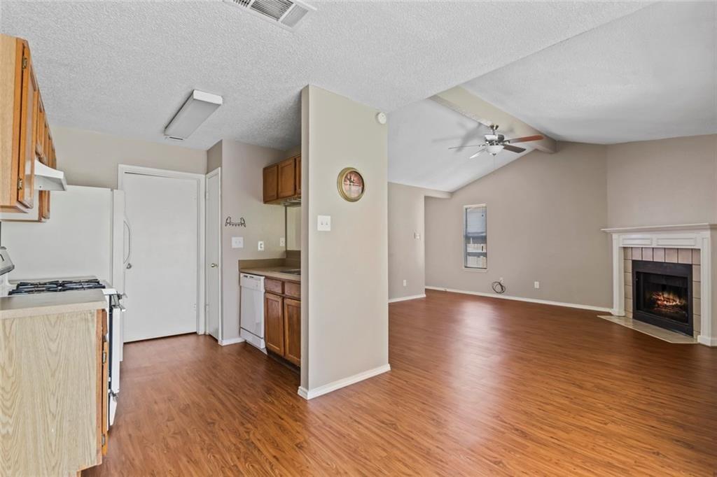 Listing photo 1 of 1222  Orchard Park Cir
