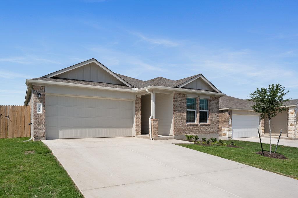 Listing photo 1 of 3210  Dusted Daisy St