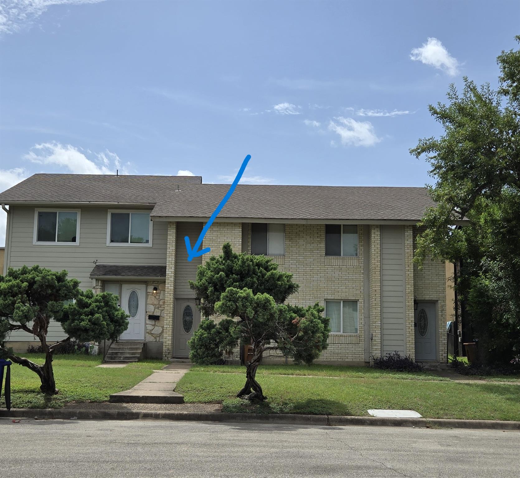 Listing photo 1 of 8811  Dawnridge Cir  #102