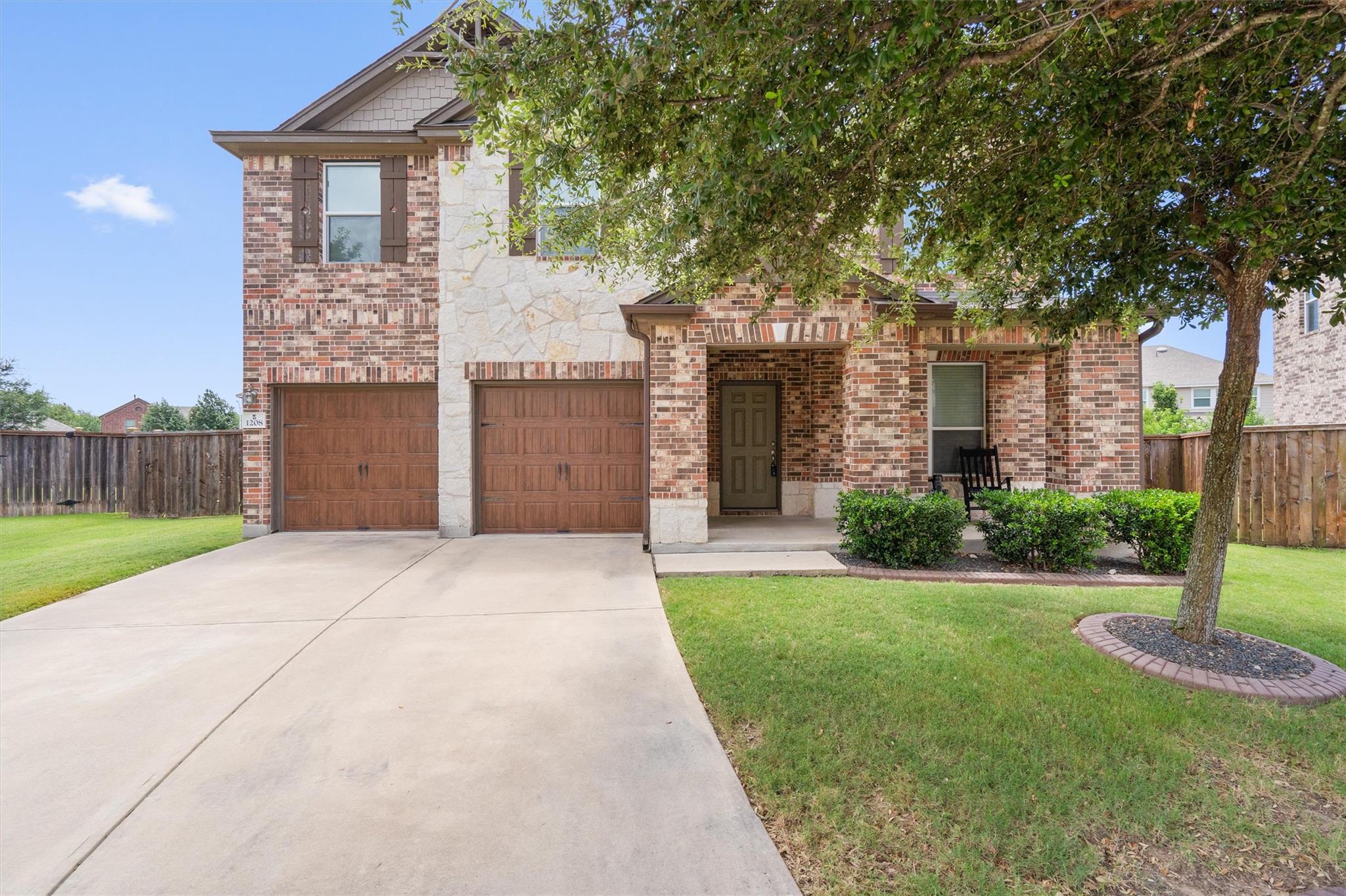 Listing photo 1 of 1208  Ravenside Cv