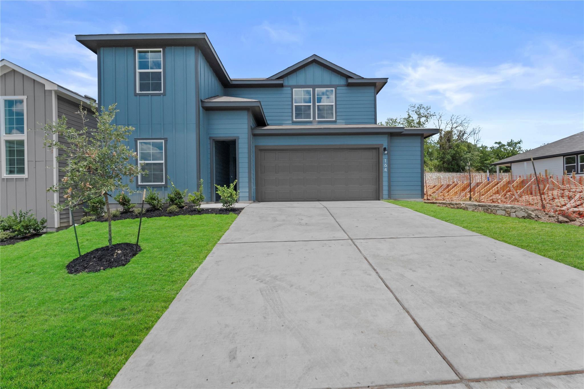 Listing photo 1 of 164  Balmorehea St