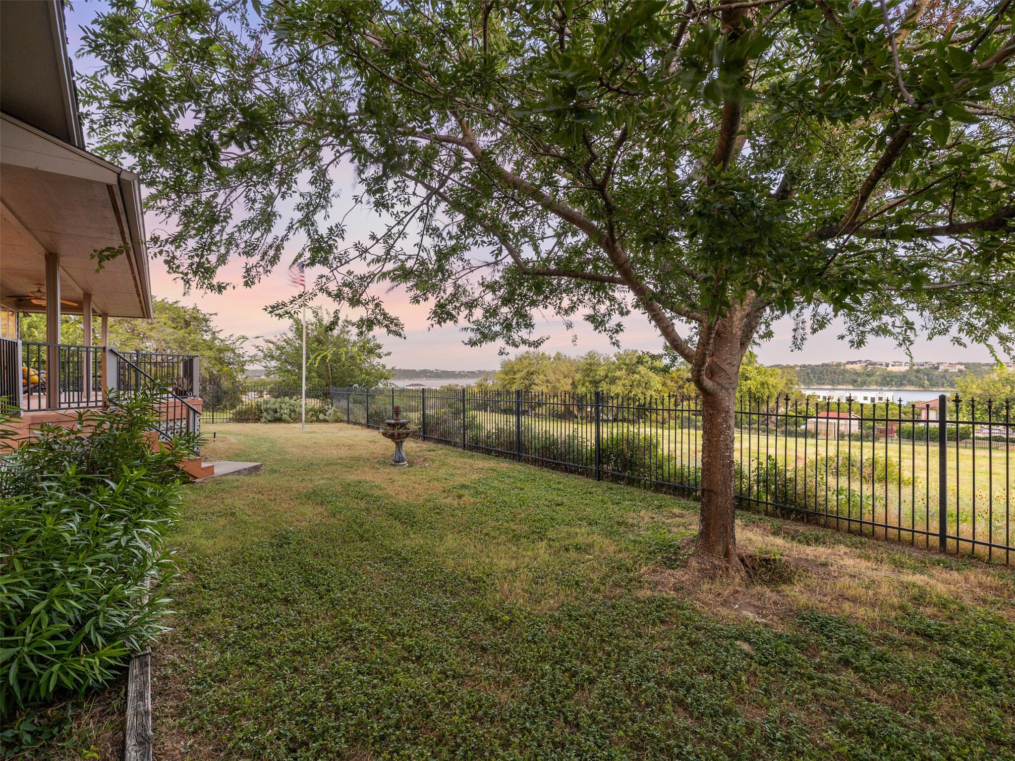 Listing photo 1 of 2807  Declaration Cir