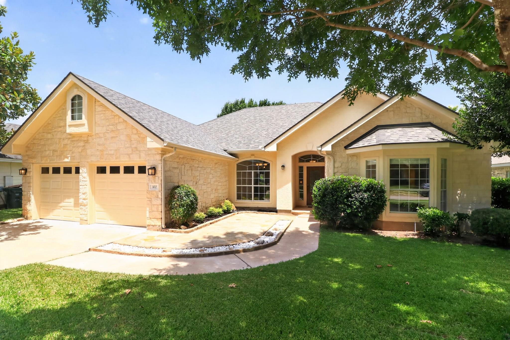 Listing photo 1 of 102  River Down Rd