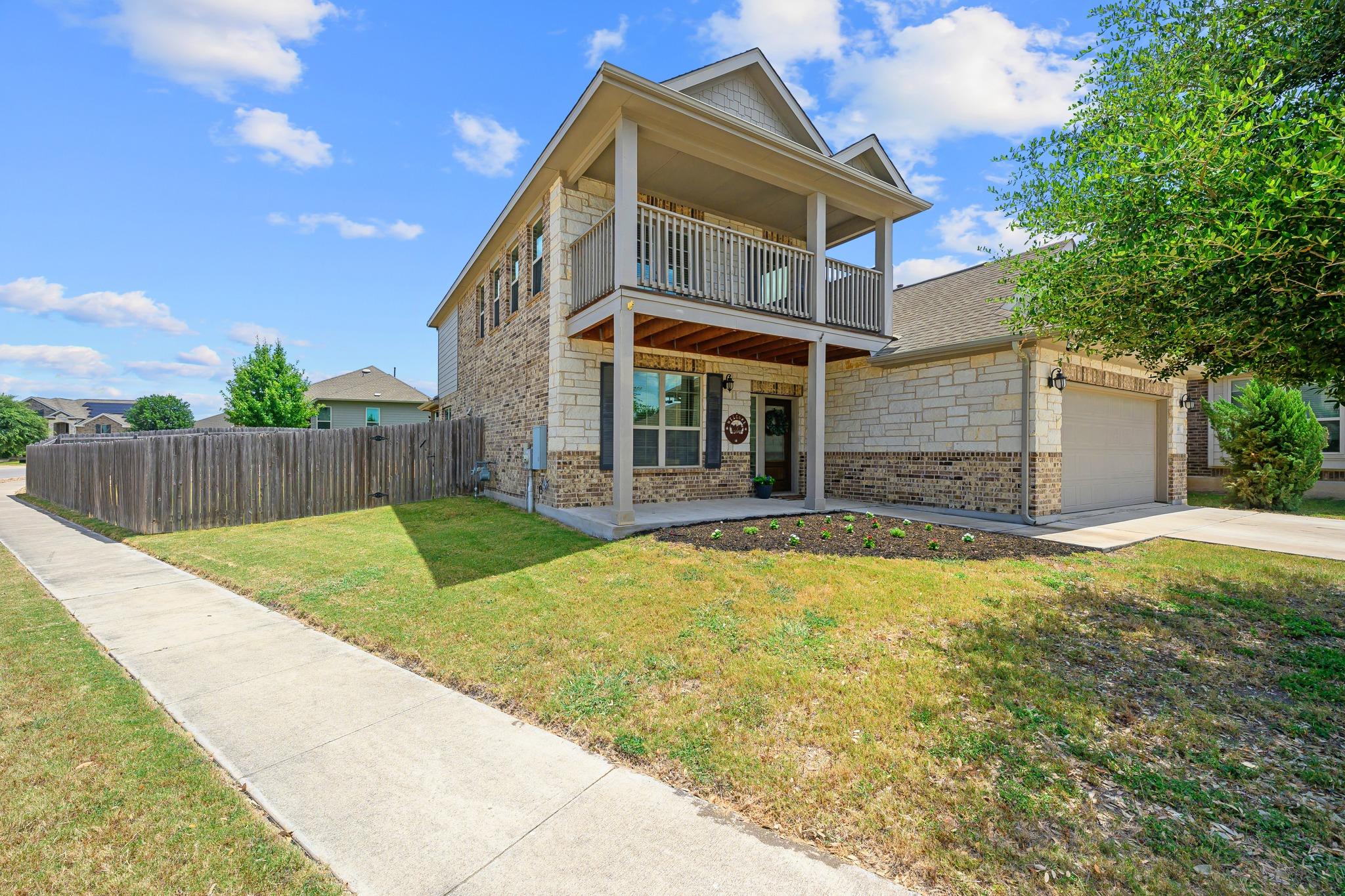 Listing photo 1 of 500  Puerta Vallarta Ln