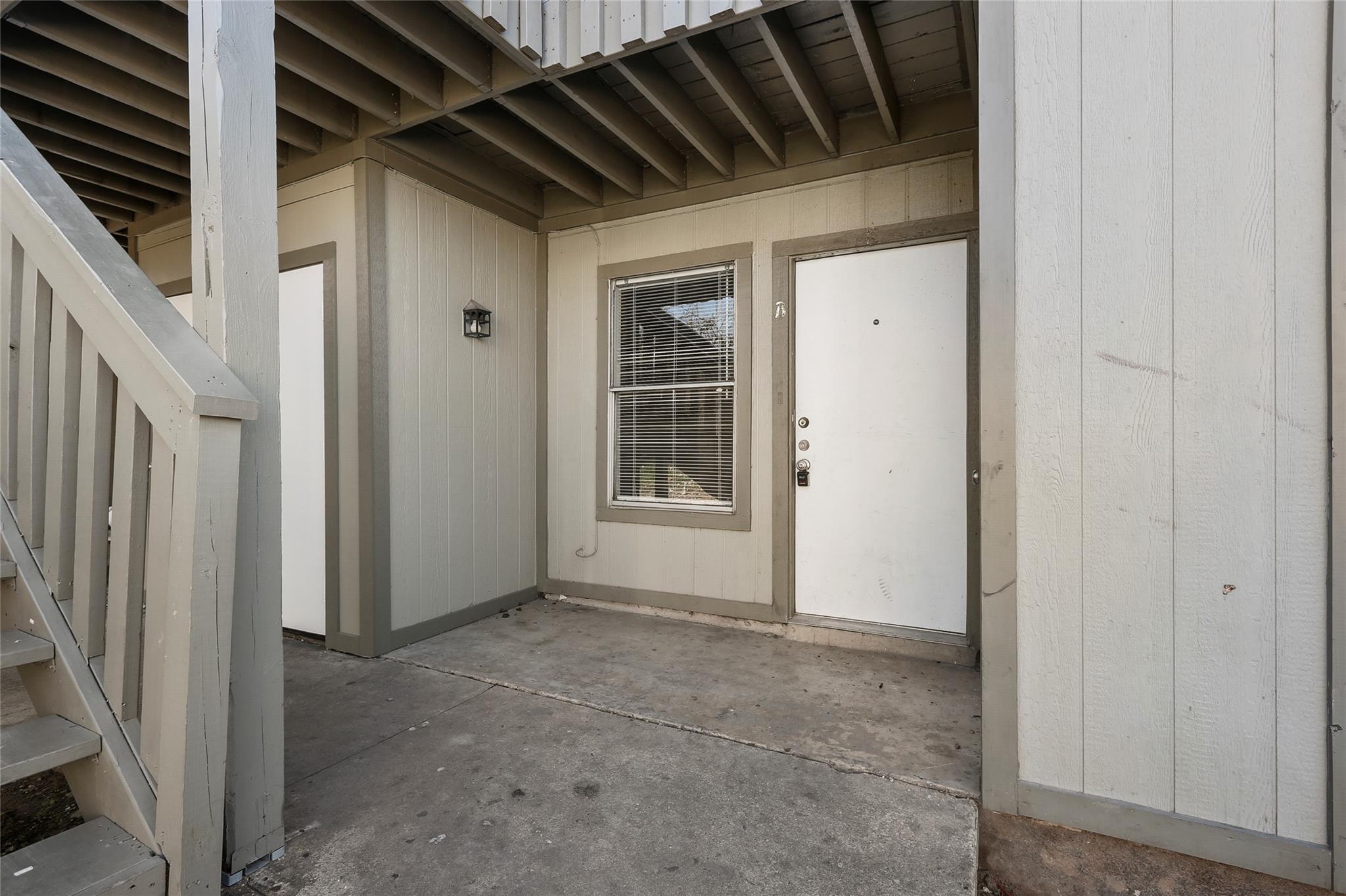 A well-maintained entryway offers immediate acces