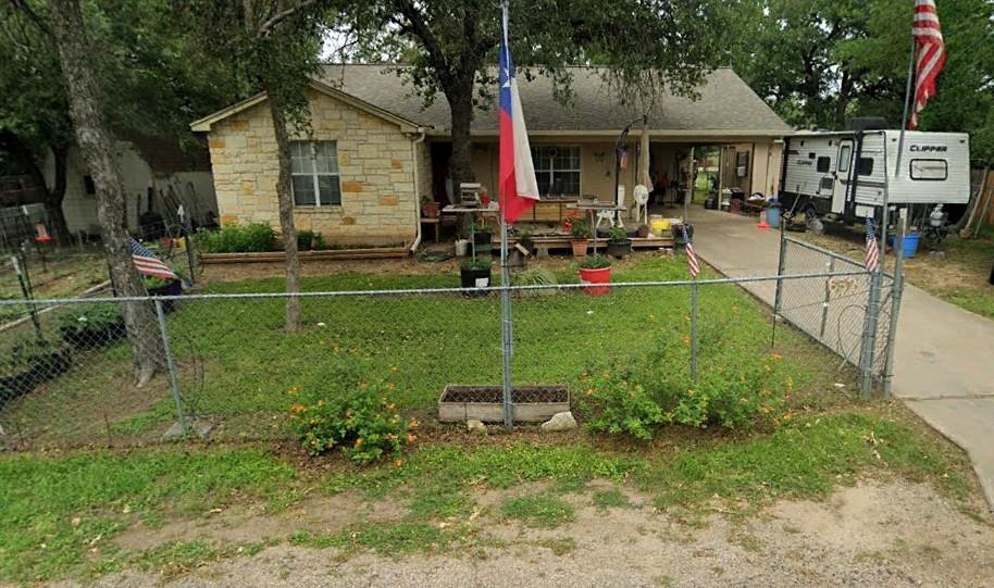 Foto del anuncio 1 de 652  Pecan Ln
