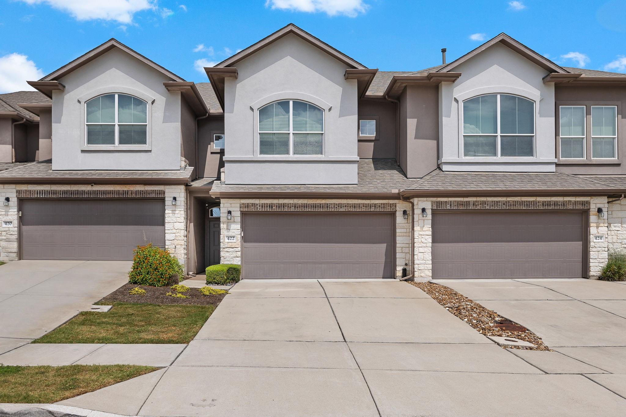 Listing photo 1 of 422  Epiphany Ln
