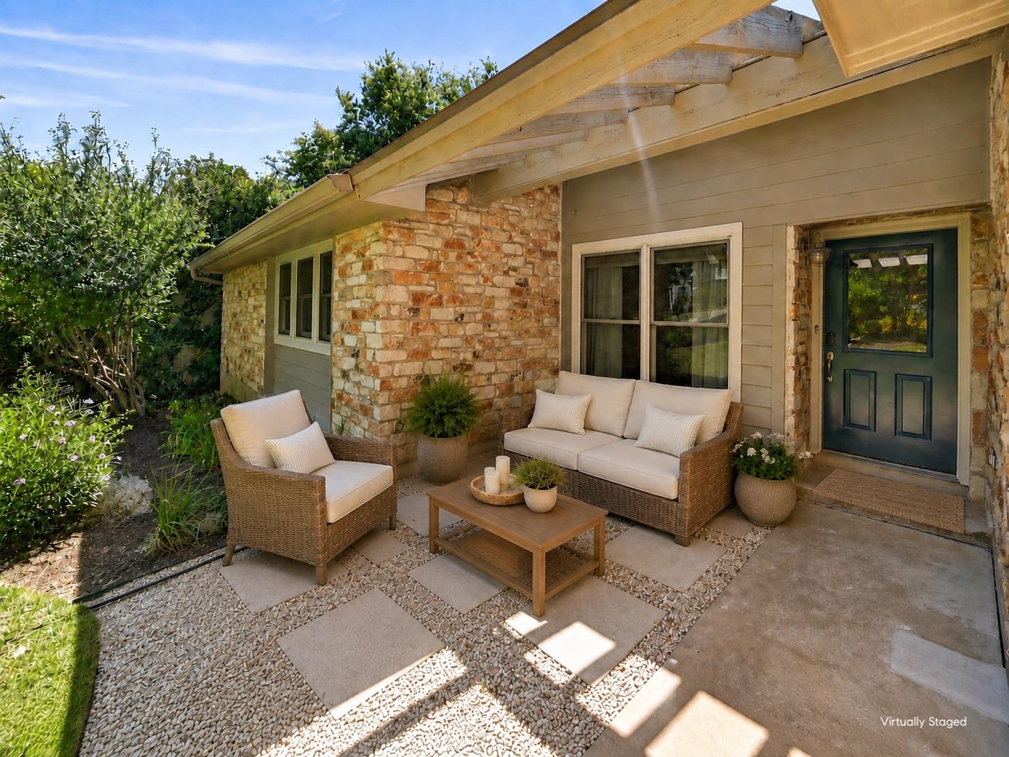 Listing photo 1 of 1905  Stoneridge Rd