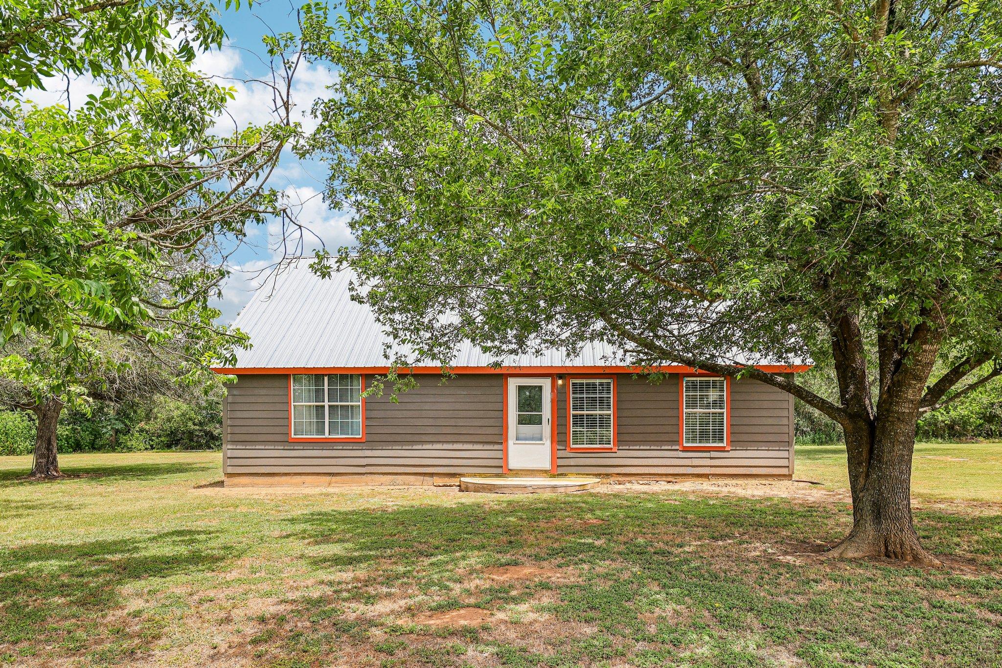 Listing photo 1 of 122  Dodd Preston Rd