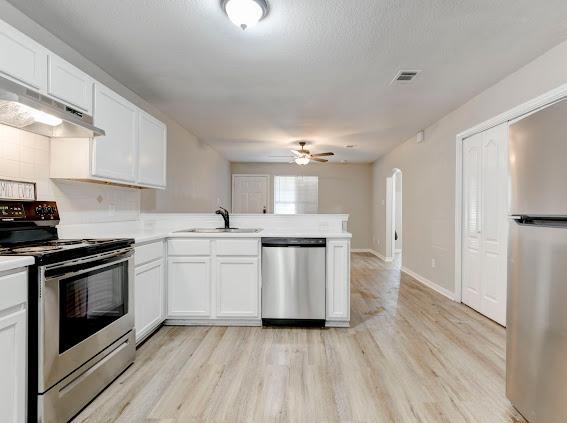 Listing photo 1 of 2321  Terrace Dr  #A