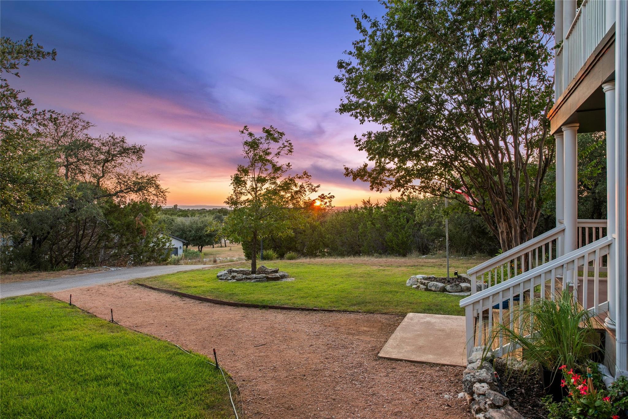 Listing photo 1 of 20000  Victoria Chase Rd