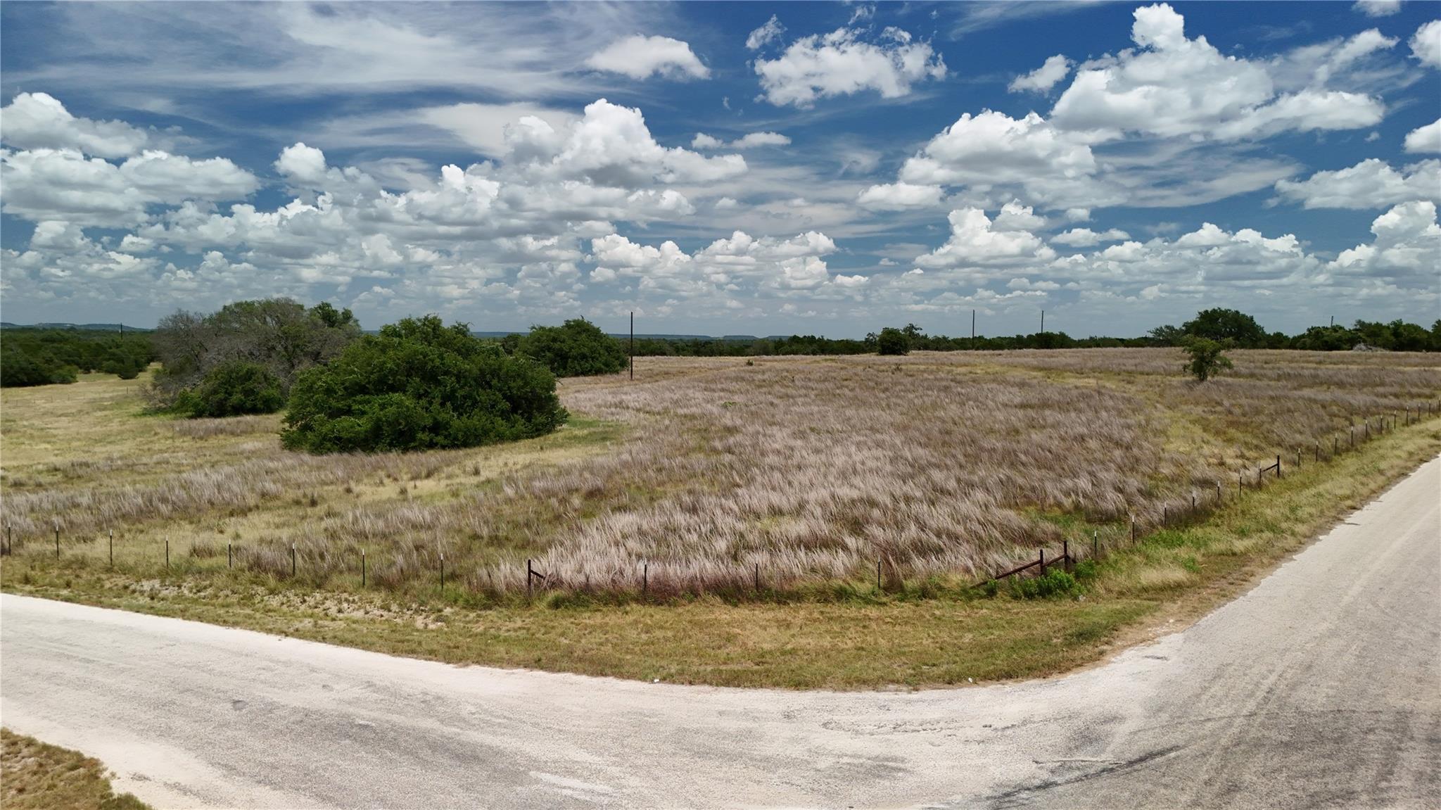 Listing photo 1 of 266  Miller Creek Blf