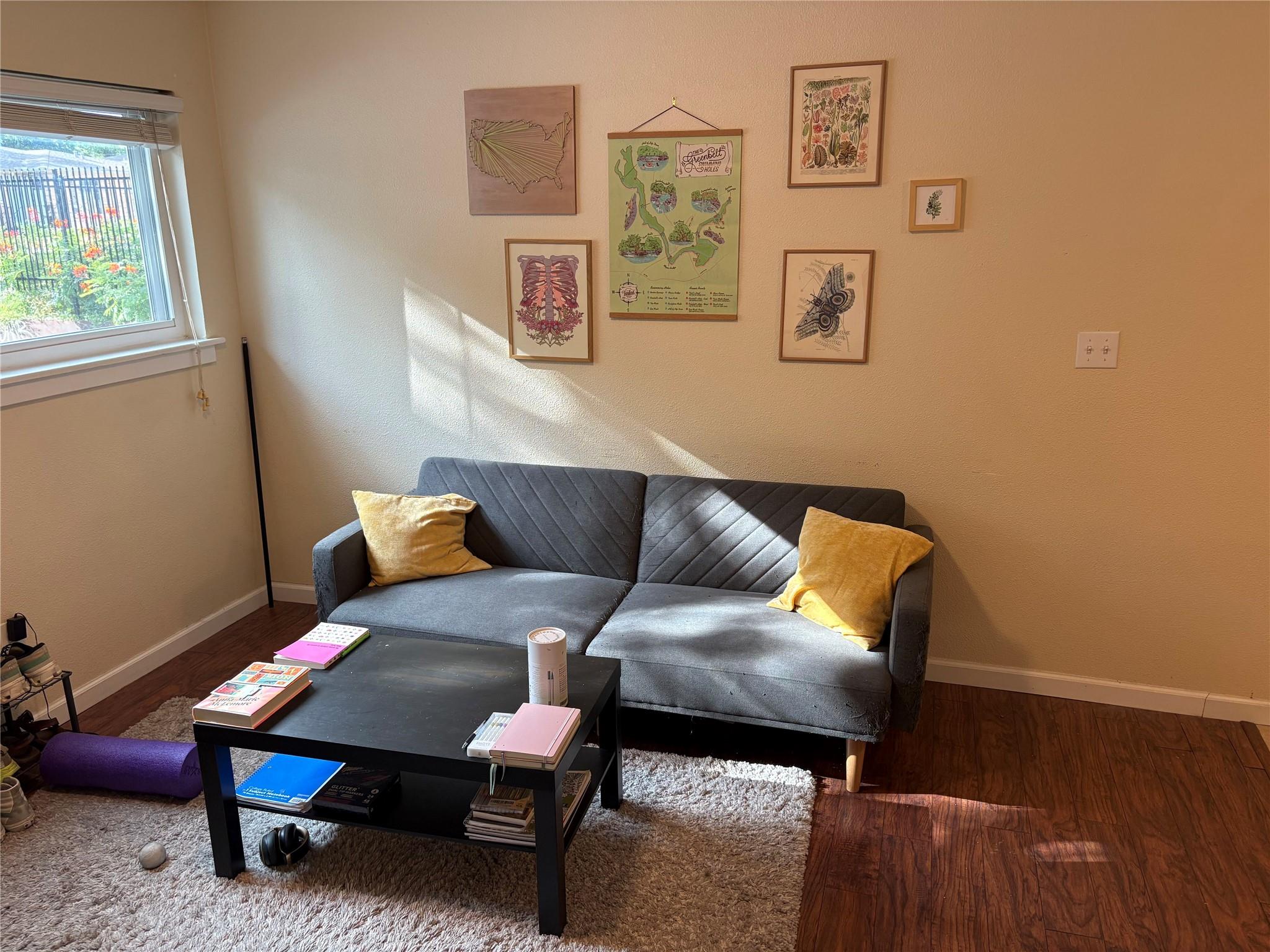 Listing photo 1 of 304 E 33rd St  #9