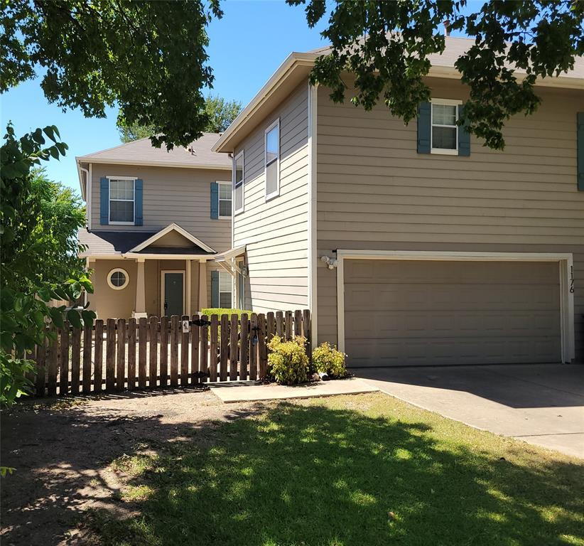 Listing photo 1 of 1176  Bedford St  #A