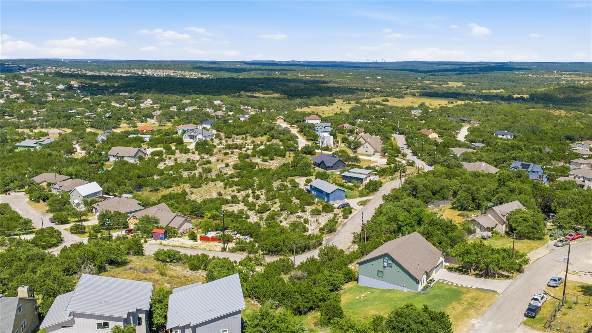 Listing photo 1 of 10704  Lake Park Dr