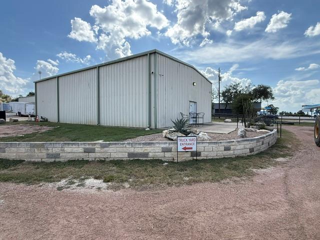 Listing photo 1 of 7748 E Us Highway 290 None  #1