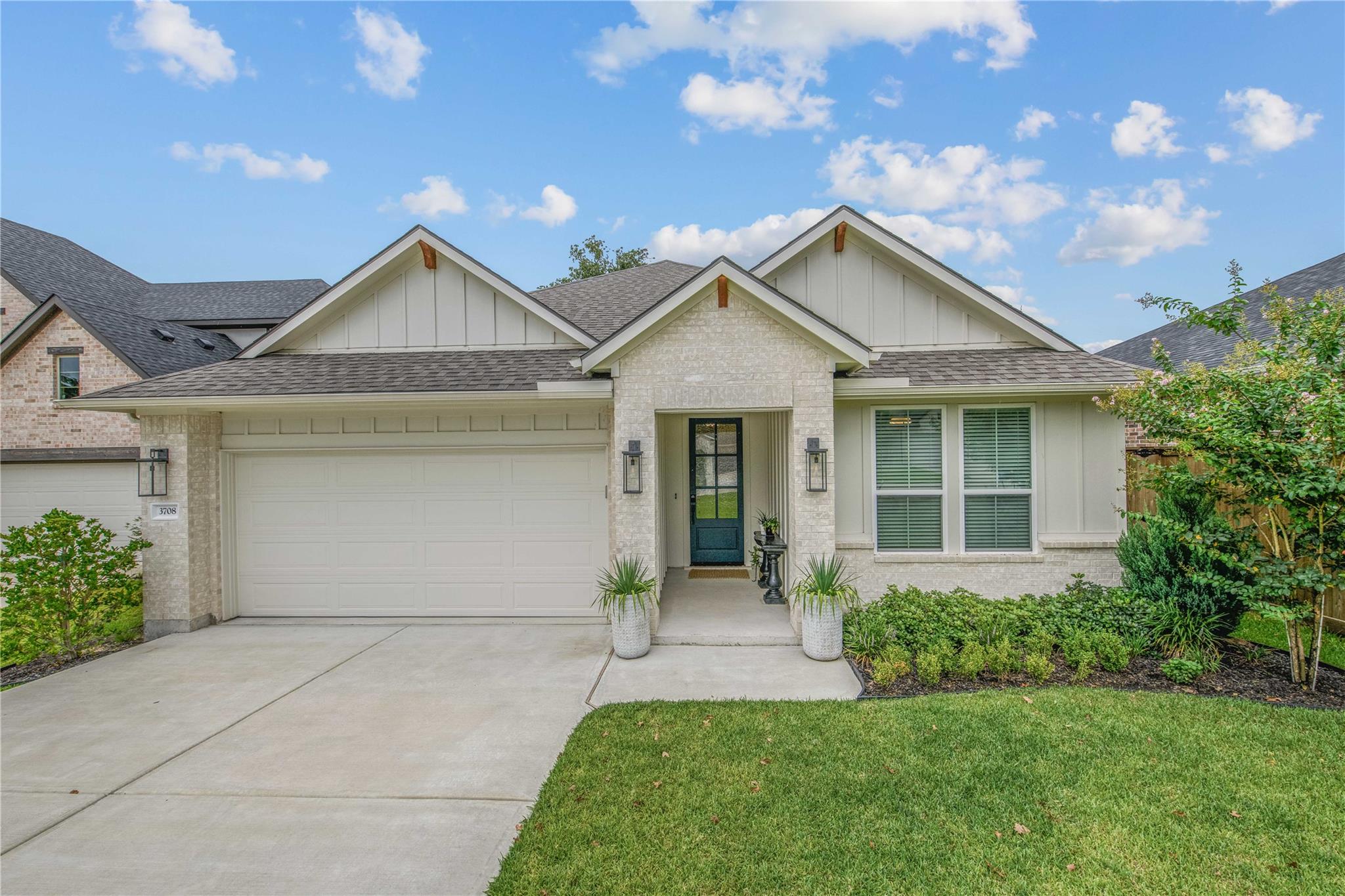 Listing photo 1 of 3708  Archer Falls Ct