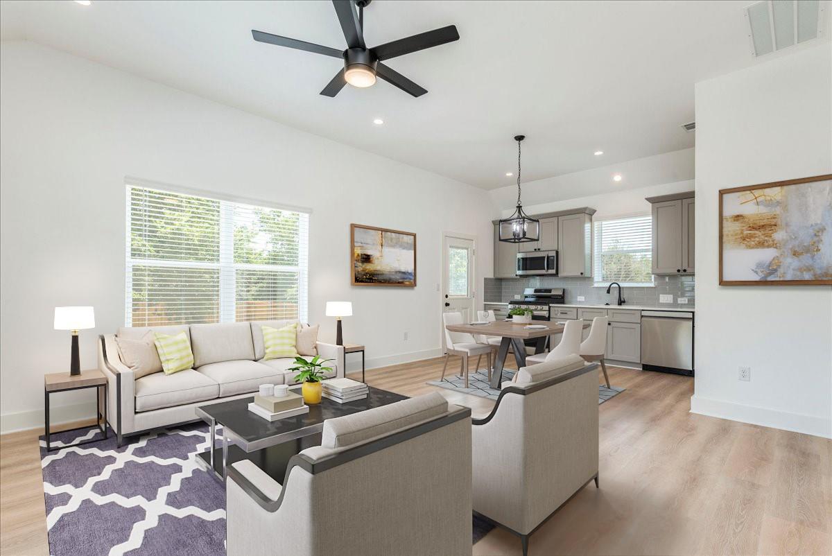Listing photo 1 of 525 S Main St
