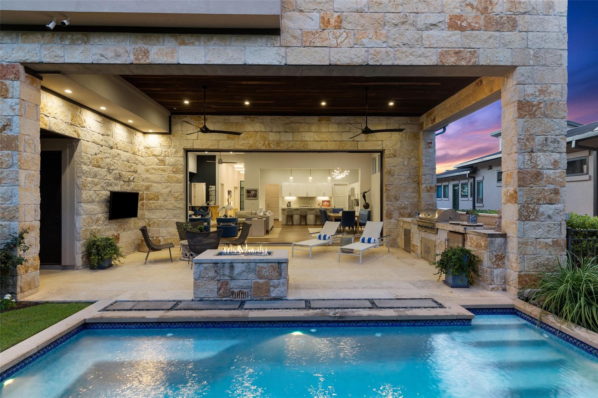Listing photo 1 of 8317  CARRANZO Dr