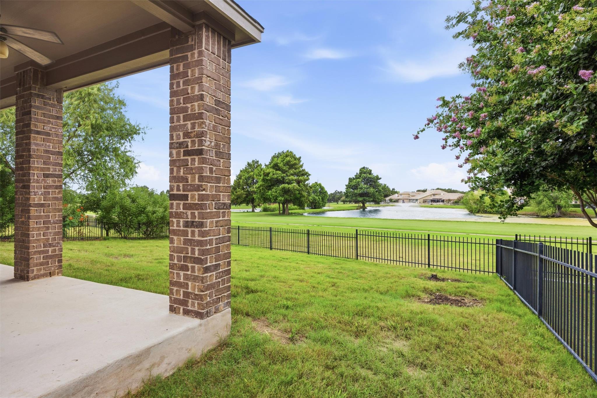 Listing photo 1 of 31316  Kingsway Rd