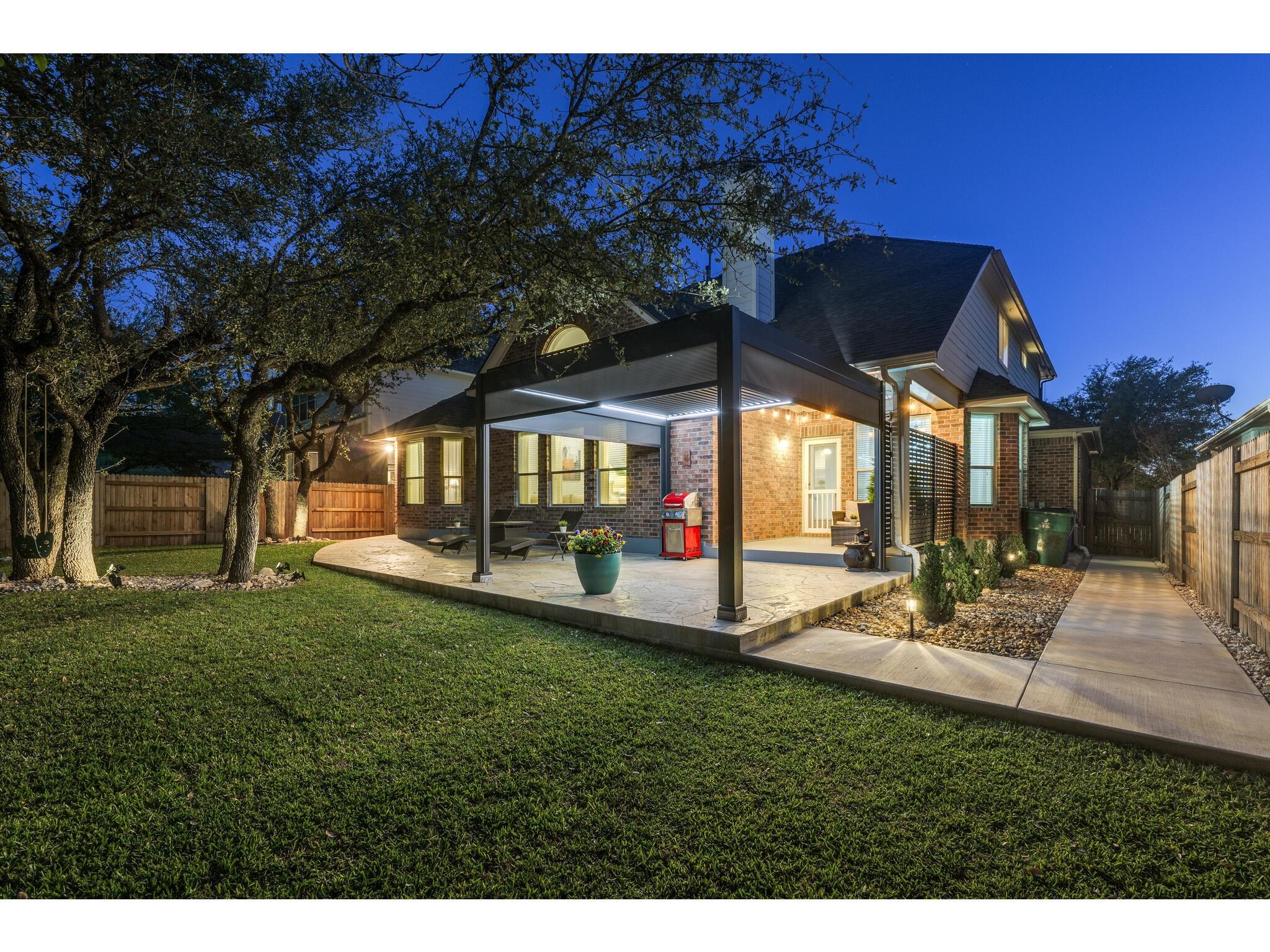 Listing photo 1 of 2607  Melekhin Bnd SW